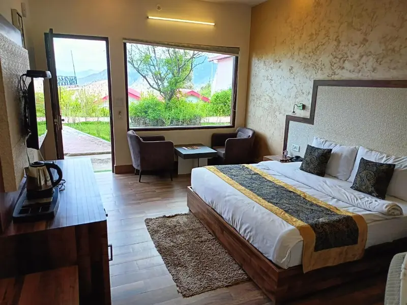 luxury Room at Vue Magique Resort Chail